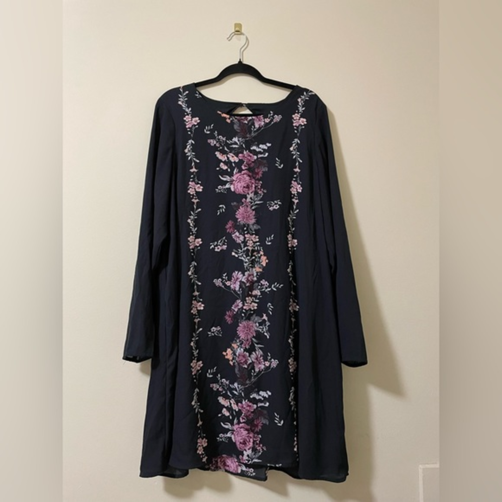 Xhilaration Floral‎ Shift Keyhole Back Dress - XXL